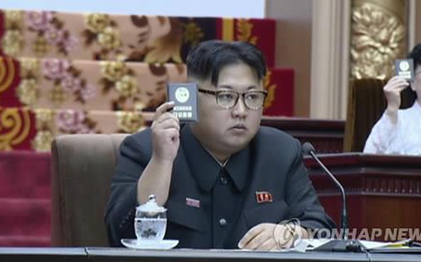 Ông bóng đá tỷ lệ kèo nhà cái Jong-un tăng cân chóng mặt, mất ngủ vì lo sợ