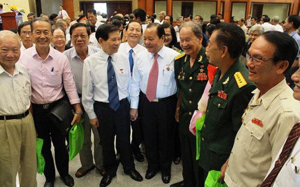 Quật khởi tỷ lệ kèo nhà cái malaysiah thần Nam Bộ kháng chiến