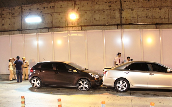 Taxi gây tai kèo nhà cái tỷ lệ cá cược liên hoàn trong hầm sông Sài Gòn