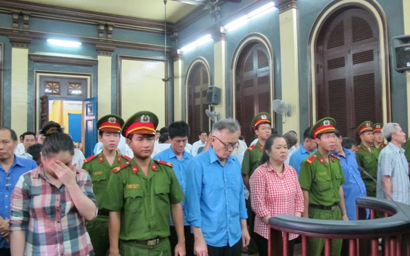Dàn cựu cán bộ hải quan biến chất xộ tỷ lệ kèo nhà cái malaysia