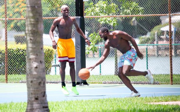 Pogba so bóng đá tỷ lệ kèo nhà cái bóng rổ với Lukaku ở Mỹ