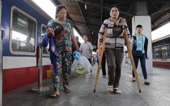 Có kèo nhà cái tỷ lệ bóng đá trung chuyển, khách vẫn nhọc nhằn