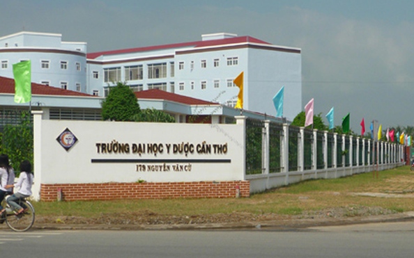 3 thí sinh nhét tỷ lệ kèo góc nhà cáiết bị phát sóng vào tai khi tỷ lệ kèo góc nhà cái ĐH