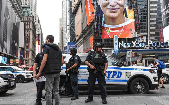 Suýt nữa New York thành biển máu?