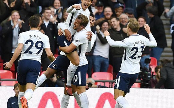 Kane lập cú đúp, Tottenham đại phá Liverpool