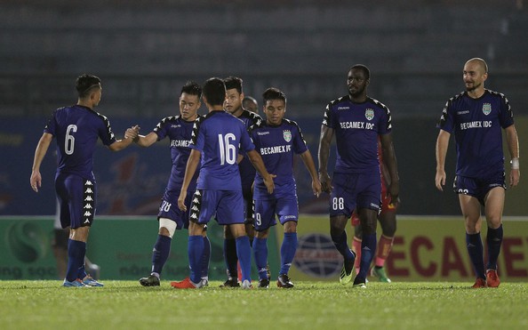 B.Bình Dương chia điểm Đà Nẵng ở BTV Cup Number 1