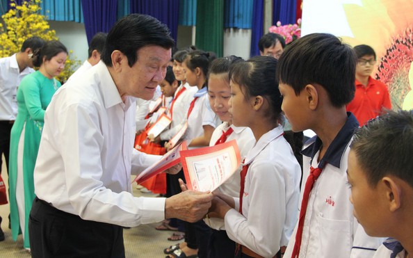 Mang Xuân ấm áp đến mọi nhà