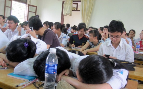Đưa học sinh ra "chọi", tỷ lệ kèo góc nhà cái lớn nặng tội với các em!
