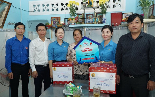 San sẻ với đoàn tỷ lệ kèo nhà cái khó khăn
