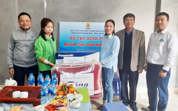 Công nhân tỷ lệ kèo nhà cái được đón Tết trong nhà mới