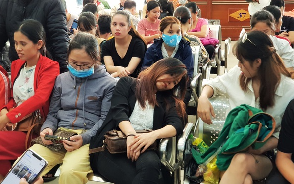 Đà Nẵng: Xếp hàng từ 4 giờ sáng mua vé kèo nhà cái tỷ lệ bóng đá về quê ăn Tết