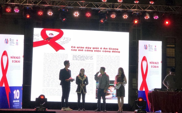 Có HIV vẫn hạnh phúc bên tỷ lệ cá cược kèo nhà cái tình khoẻ mạnh