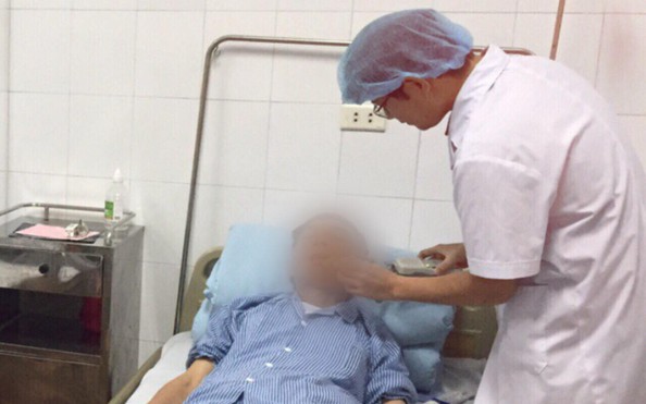 Chủ quan với loét miệng, tỷ lệ bóng đá kèo nhà cái đàn ông ngỡ ngàng khi phát hiện ung thư khoang miệng