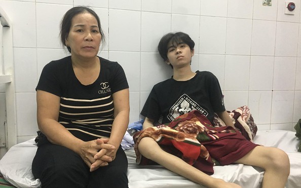 Nhói lòng trước nghịch cảnh của cậu sinh viên nghèo