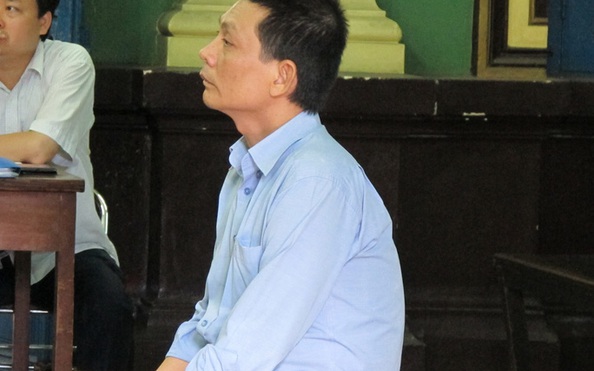 Luật sư nhận tiền tỉ "chạy tỷ lệ kèo góc nhà cái" rồi trốn truy nã...