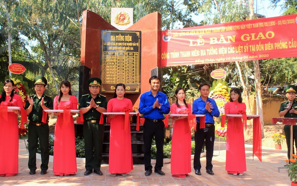 Khánh thành 2 bia tưởng niệm các liệt sĩ ở vùng biên giới