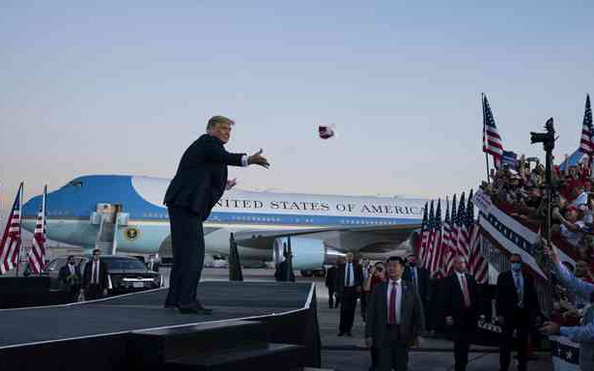 tỷ lệ kèo nhà cái Trump đánh mất hai khối cử tri quan trọng?