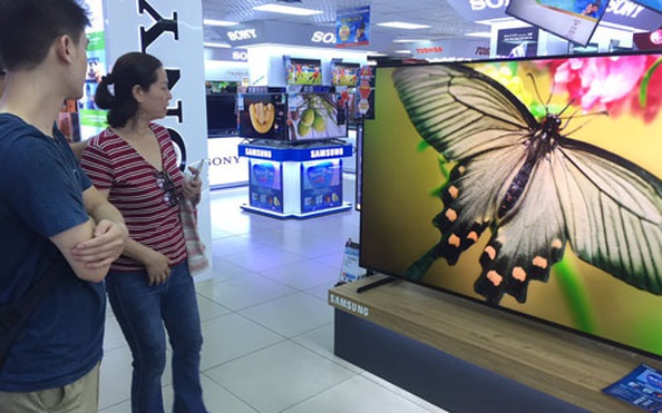 Hàng điện máy đua nhau giảm giá