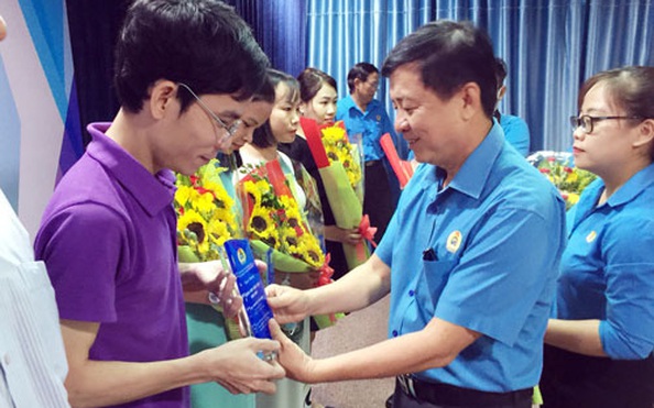 Tuyên dương gương sáng đảng kèo nhà cái tỷ lệ bóng đá