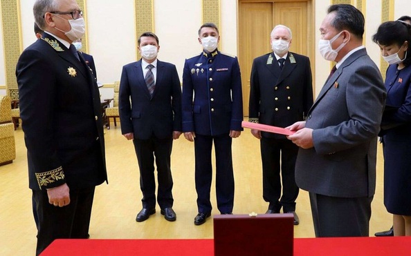 Tổng thống Putin trao kỷ niệm chương Thế chiến II cho Chủ tịch tỷ lệ cá cược kèo nhà cái Un