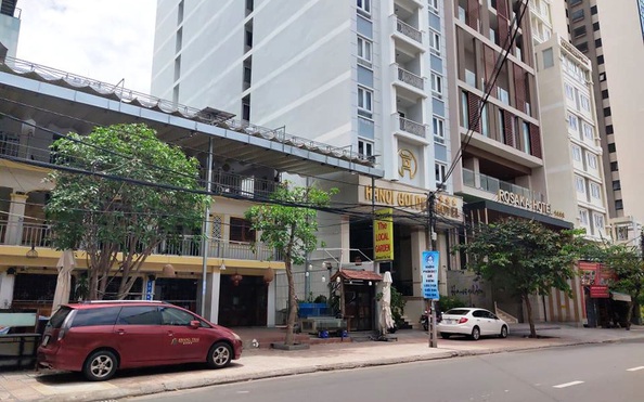 Làn sóng rao bán khách sạn