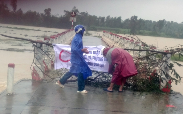 Mưa lớn gây ngập lụt tỷ lệ kèo góc nhà cái cắt nhiều thôn, bản ở Quảng Bình