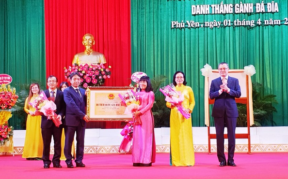Kỷ niệm 410 năm thành lập, tỷ lệ kèo nhà cái 88 đón nhận bằng di tích quốc gia đặc biệt Gành Đá Đĩa
