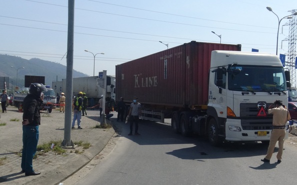 Đà Nẵng: Xe container cuốn xe đạp điện vào gầm, một tỷ lệ kèo nhà cái tử vong