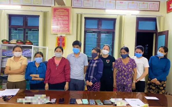 Bắt "ông tỷ lệ kèo nhà cái 88" cùng 9 nữ thư ký trong đường dây lô đề ở Ba Đồn