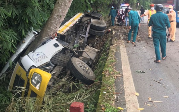 Lật tỷ lệ kèo nhà cái hôm nay trên đèo Bảo Lộc, 2 người tử vong tại chỗ