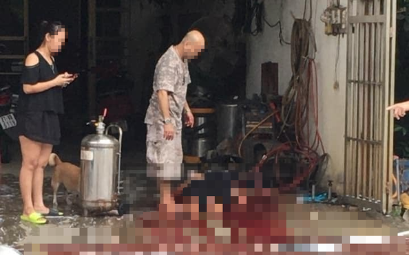Nổ bình tạo bọt rửa bóng đá tỷ lệ kèo nhà cái, 1 phụ nữ tử vong