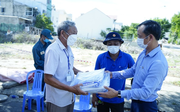 Sun Group trao 30.000 suất lương bóng đá tỷ lệ kèo nhà cái tới hộ nghèo tại Đà Nẵng trong 7 ngày "ai ở đâu thì ở đó"