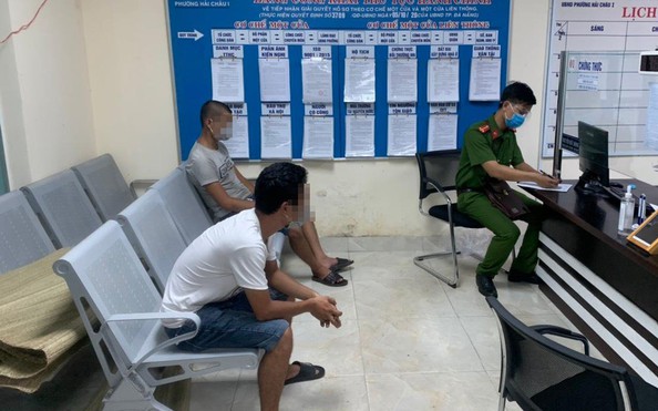 Đà tỷ lệ kèo nhà cái: Hai thanh niên vượt chốt kiểm dịch để mua rượu, bị đề xuất phạt 15 triệu đồng