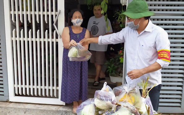 Tổ trưởng dân phố ở Đà tỷ lệ kèo nhà cái hôn mê, sau tai nạn trong lúc đi giao rau củ quả cho dân