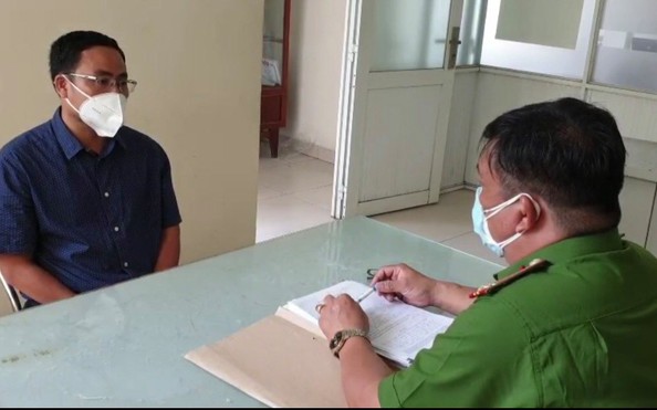 Bất ngờ đổi tội danh đối với tỷ lệ cá cược kèo nhà cái xưng "Tui là ban chỉ đạo quận 7"