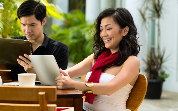 Họ hạnh phúc theo kiểu… tỷ lệ kèo góc nhà cái họ
