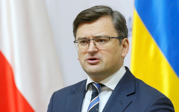 Ukraine nói đang được nhiều nước gửi "vũ khí bí mật"
