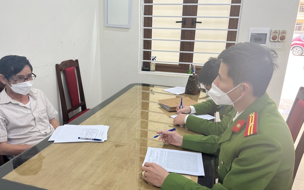 Trưởng thôn gây rối, chửi bới cán bộ xã vì không được mời dự họp tại nhà văn kèo nhà cái tỷ lệ bóng đá