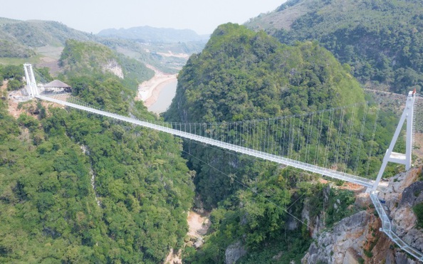 Cầu kính đi bộ dài nhất thế bóng đá tỷ lệ kèo nhà cái sắp đón khách ở Mộc Châu
