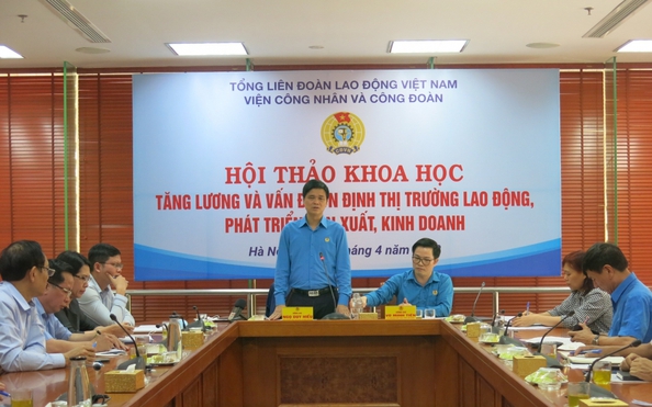 TS Vũ Quang Thọ: Công nhân rời thành phố tránh dịch, tài sản của họ có gì ngoài vợ con và bao tải quần áo?