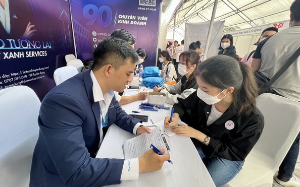 TP HCM: Hơn 108.000 kèo nhà cái tỷ lệ cá cược có việc làm trong 4 tháng đầu năm