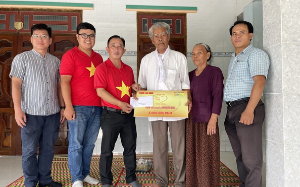 "Mai Vàng nhân ái" thăm 2 nghệ nhân ưu tú dân tộc kèo nhà cái tỷ lệ cá cược và Raglai ở Ninh Thuận