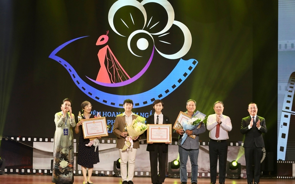 Phim ngắn: Sân chơi đầy hứa hẹn