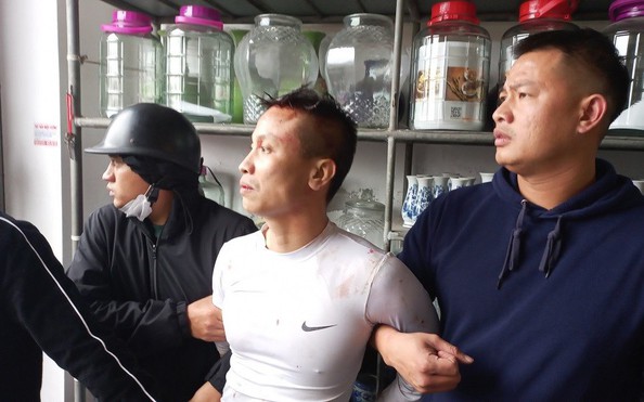 Một phó công an xã bị bóng đá tỷ lệ kèo nhà cái khi khống chế đối tượng "ngáo đá"