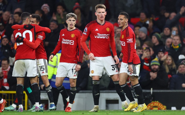 "kèo nhà cái tỷ lệ bóng đá hùng" McTominay giúp Man United bay cao Top 6
