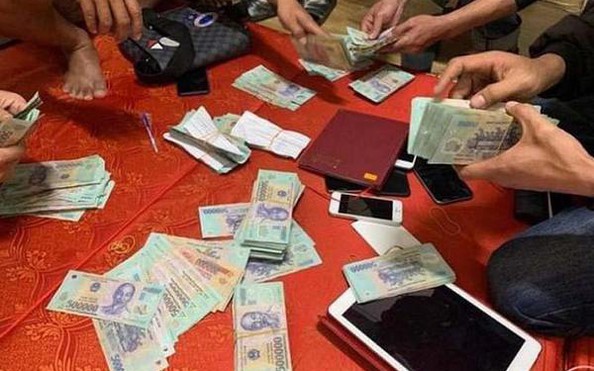 DANH BAI AN TIEN | Tin tuc CAP NHAT , danh bai an tien | Bao Nguoi lao dong