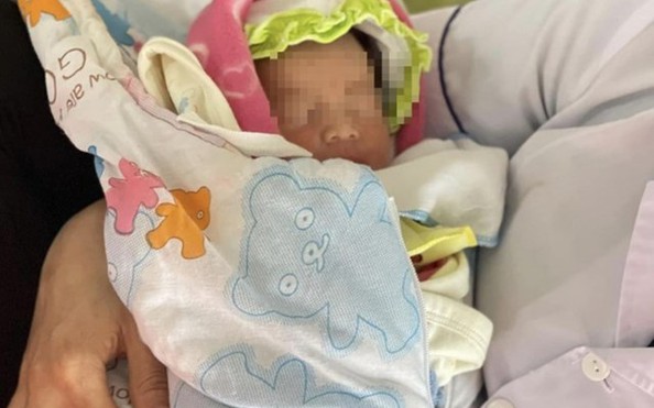 Vụ bé tỷ lệ kèo nhà cái malaysia bị bỏ rơi bên miệng cống: Trần tình của chỉ huy trưởng quân sự xã