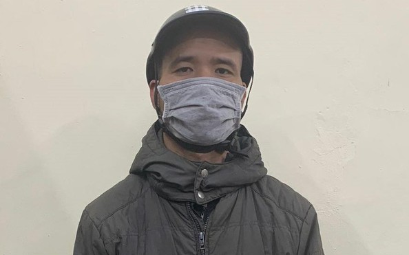 Danh tính kẻ kèo nhà cái tỷ lệ cá cược khiêu dâm trước cổng trường đại học ở Hà Nội