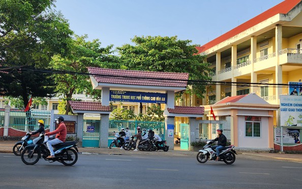 Nữ hiệu trưởng tỷ lệ kèo nhà cái malaysia "nổi tiếng" ở Đắk Lắk nói gì về việc "bịa chuyện"?