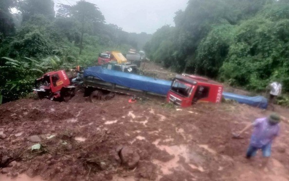 Một tài xế xe đầu kéo tỷ lệ bóng đá kèo nhà cái Nam tử vong trong vụ sạt lở đất tại Lào
